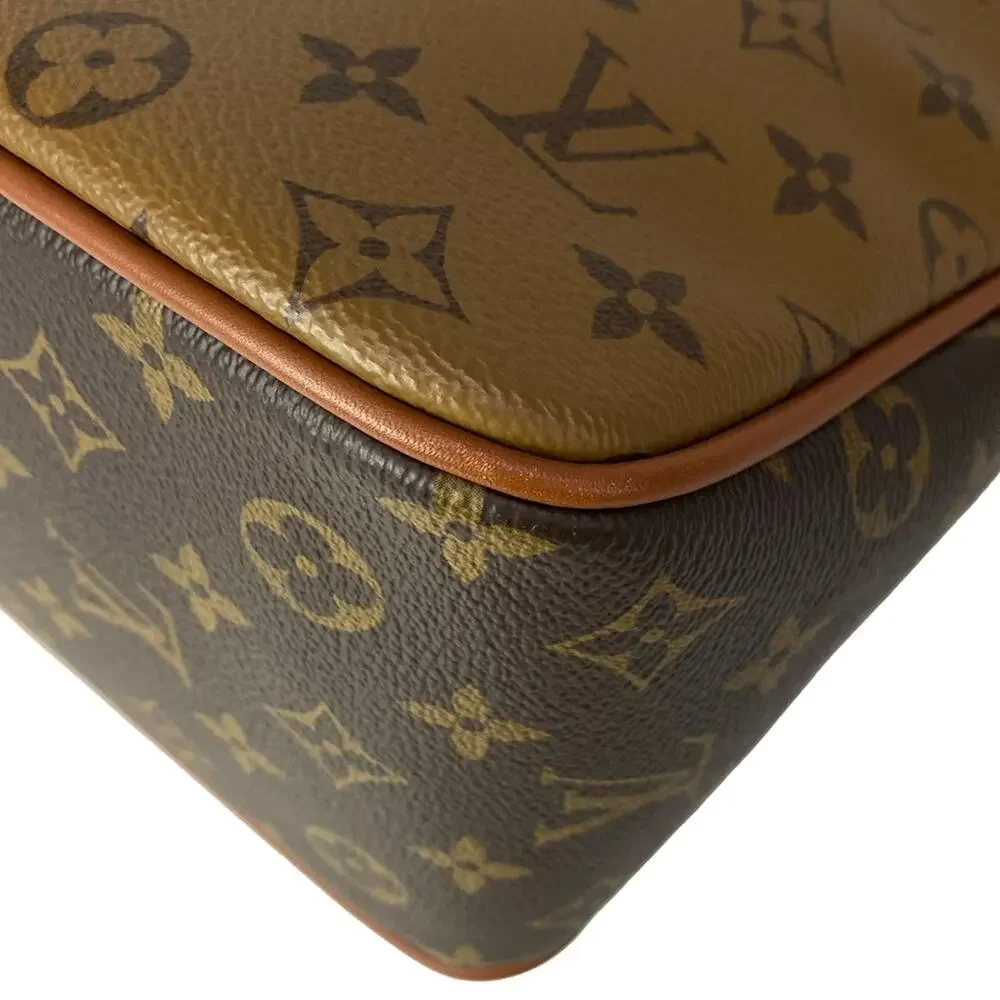 Louis Vuitton Hobo Dauphine MM Handbag M45195